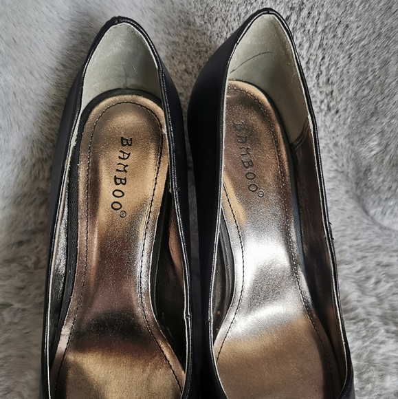 Sleek Little Black Heels - Picture 6 of 8